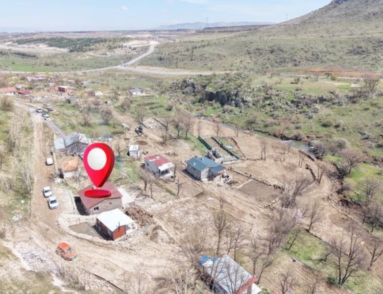 SAHİBİNDEN SATILIK TEK TAPU MÜSTAKİL EV VE 340 m2 ARSA ALANLI