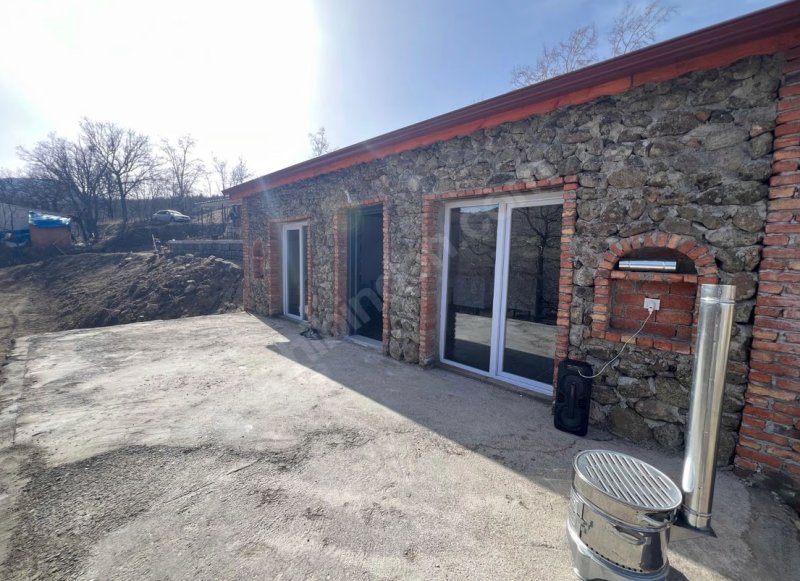 SAHİBİNDEN SATILIK TEK TAPU MÜSTAKİL EV VE 340 m2 ARSA ALANLI