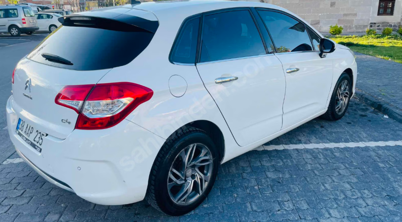 TR TEK EN UYGUN e-HDİ 6 Vites C4 2013