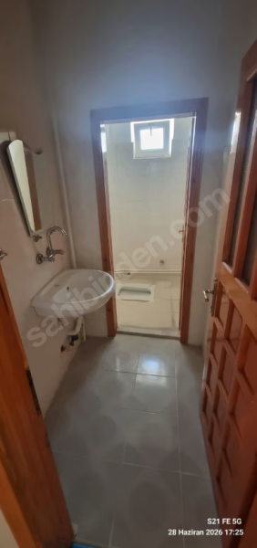 YENİ BOYANMIŞ TERTEMİZ OTURUMA HAZIR