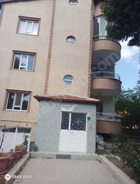 YENİ BOYANMIŞ TERTEMİZ OTURUMA HAZIR