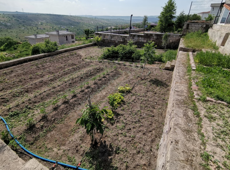 TALAS MÜKEMMEL KONUMDA SİTE İÇERİSİNDE VİLLA