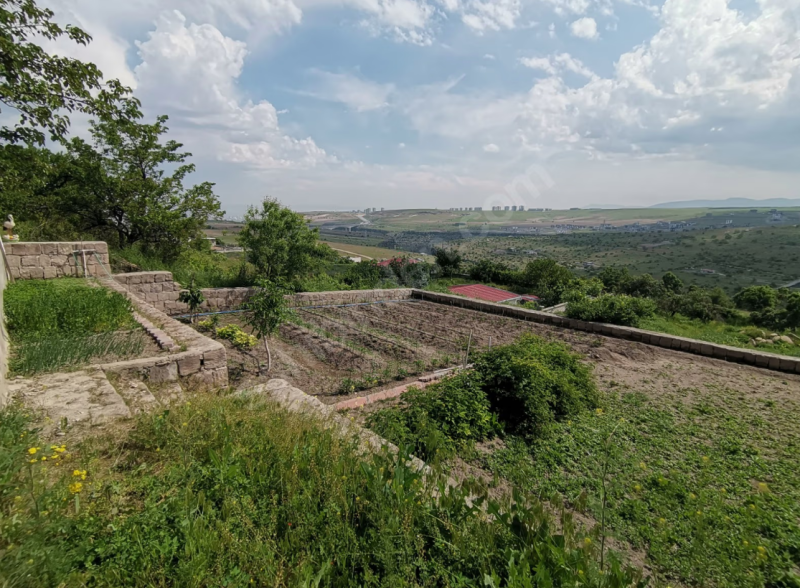 TALAS MÜKEMMEL KONUMDA SİTE İÇERİSİNDE VİLLA