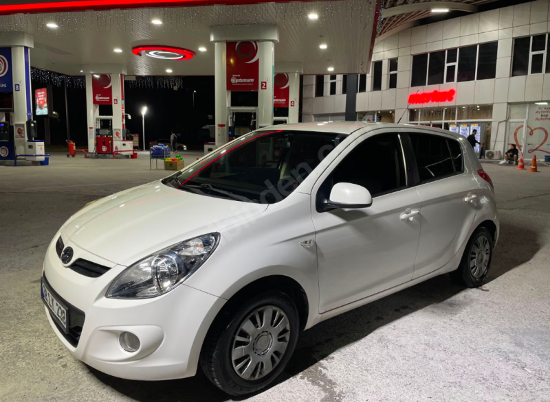 2012 HYUNDAI i20 1.4 CRDi TROY MODE | DİZEL | MANUEL | BAKIMLI