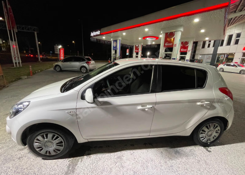 2012 HYUNDAI i20 1.4 CRDi TROY MODE | DİZEL | MANUEL | BAKIMLI