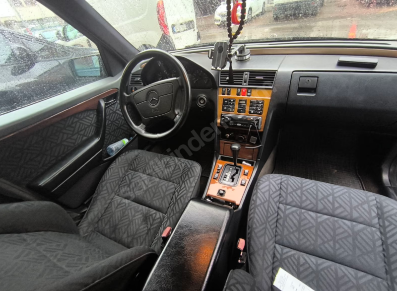 MÜKEMMEL İÇ KONDİSYON LU İMZALI SERİ C220