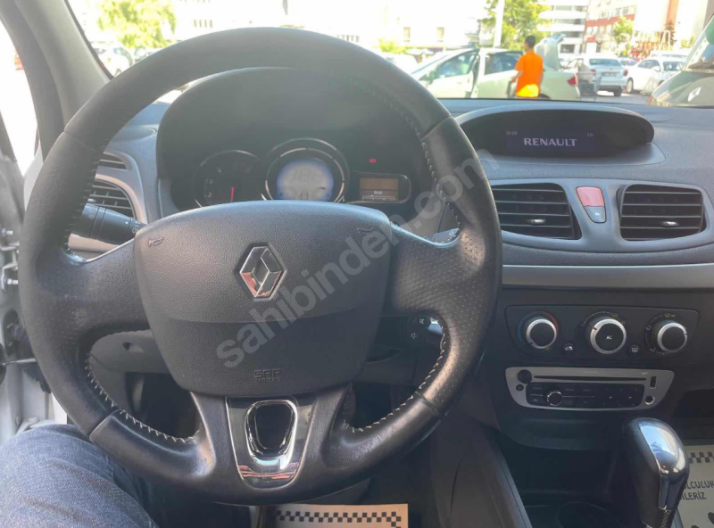 TEMİZ BAKIMLI OTOMATİK TOUCH