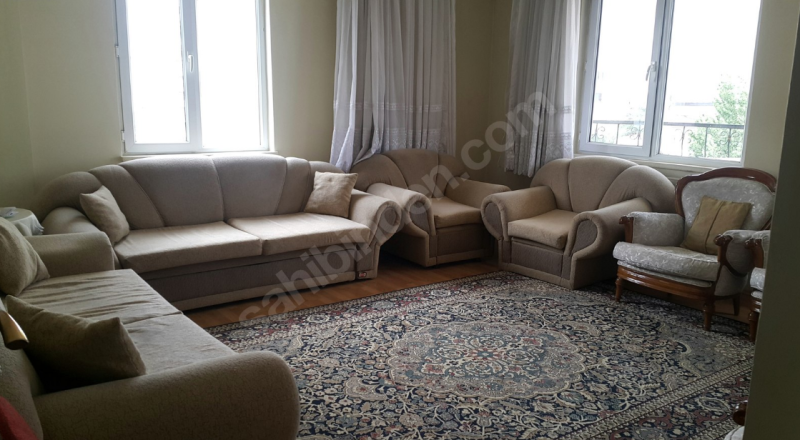 ESENYURTTA FULL EŞYALI LÜX 3+1 KOMBİLİ ŞEHİR MERKEZİNE 3KM