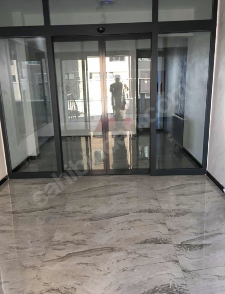 Şehir hastanesi karşısında satılık 4 + 0 daire.