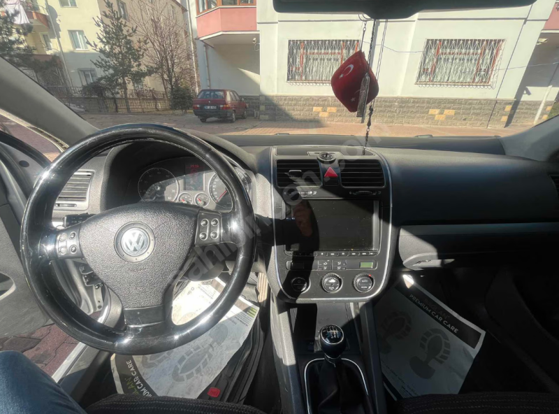 SAHİBİNDEN HATASIZ - BOYASIZ - EKSTRALI JETTA 1.4 TSI 140 HP