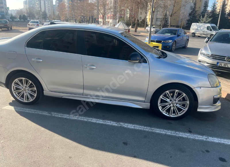 SAHİBİNDEN HATASIZ - BOYASIZ - EKSTRALI JETTA 1.4 TSI 140 HP