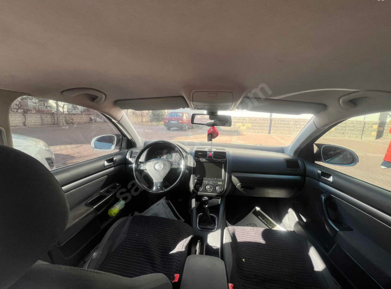SAHİBİNDEN HATASIZ - BOYASIZ - EKSTRALI JETTA 1.4 TSI 140 HP
