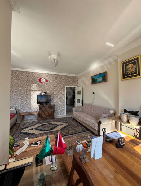 SAHİBİNDEN MERKEZİ KONUMDA İÇİ FULL YAPILI 3+1 DAİRE
