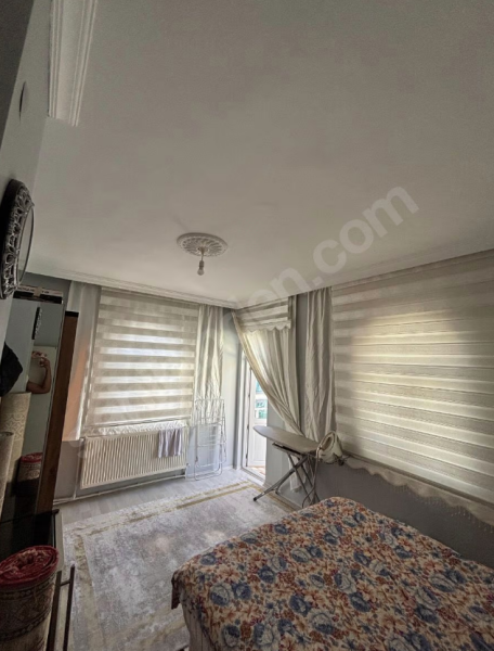 SAHİBİNDEN MERKEZİ KONUMDA İÇİ FULL YAPILI 3+1 DAİRE