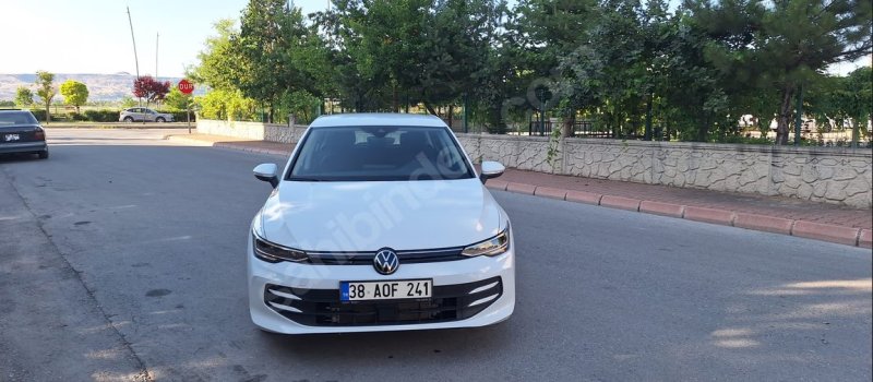 İLK SAHİBİNDEN HATASIZ BOYASIZ 2025 MODEL VOLKSWAGEN GOLF