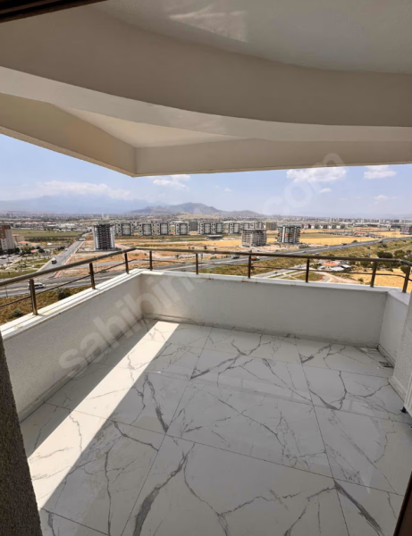 Erkilet bade 4 sitesinde manzaralı büyük 4+1 daire