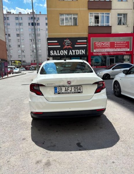 sıfır ayarında egea 38.000 KM içinde sigara bile içilmemiş