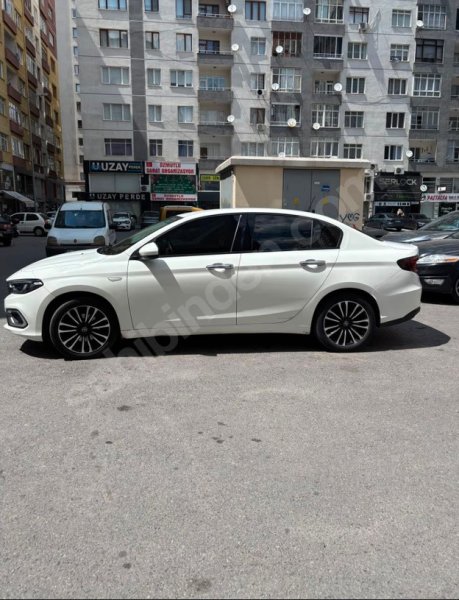 sıfır ayarında egea 38.000 KM içinde sigara bile içilmemiş