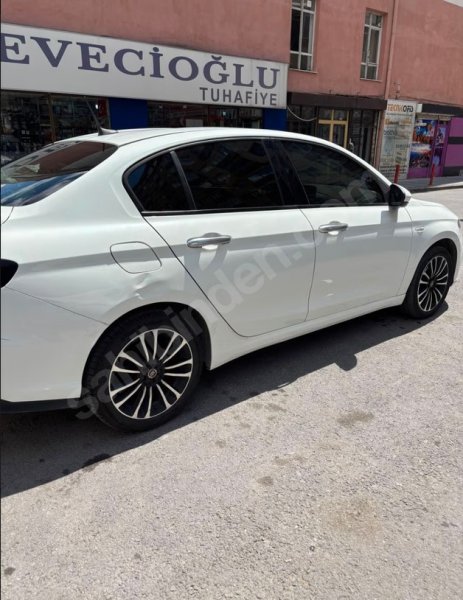 sıfır ayarında egea 38.000 KM içinde sigara bile içilmemiş
