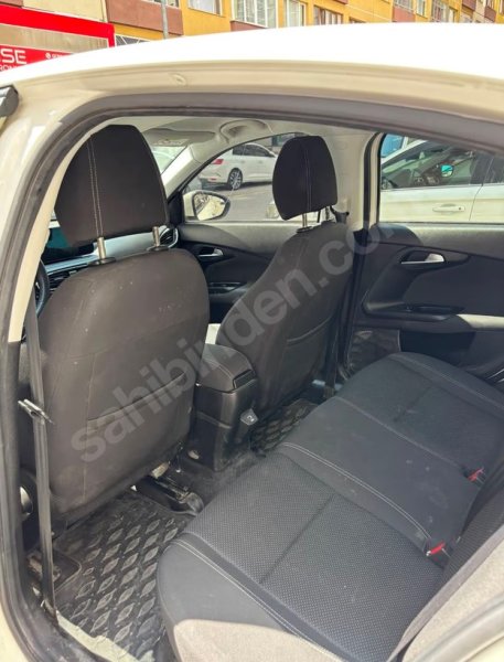 sıfır ayarında egea 38.000 KM içinde sigara bile içilmemiş
