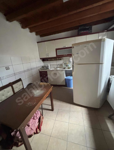 Germir Köyiçinde Eski Taş Yapı Kargir Müştemilatlı Kargir Ev