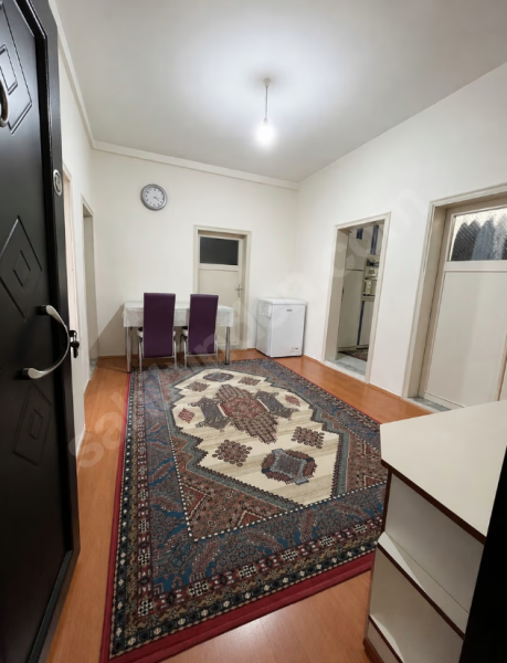 Selçukluda Bahçeli ve Teraslı 3 Katlı Komple Satılık Bina