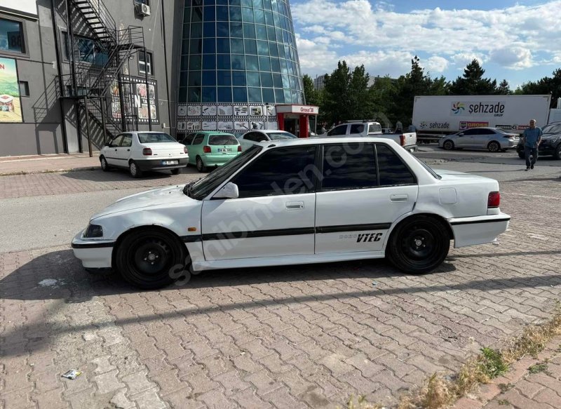 Sahibinden temiz civic aile aracı