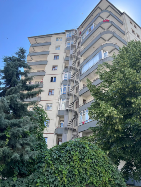 güzel konum ana cad yakın pazar yeri yanı