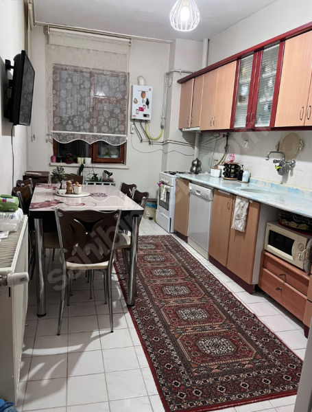 güzel konum ana cad yakın pazar yeri yanı