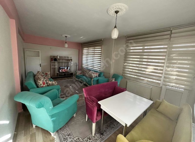FULL EŞYALI ,TALAS CADDE ÜZERİ ,TRAMVAYA 1 DK DAİRE