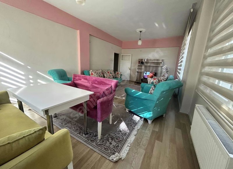 FULL EŞYALI ,TALAS CADDE ÜZERİ ,TRAMVAYA 1 DK DAİRE