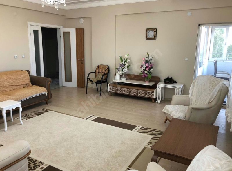 Yazır Mah. İçmederesi mevki dublex ev tek tapu 3.400 m2