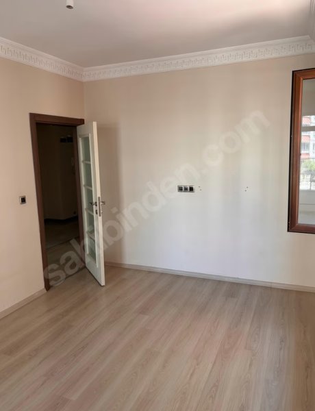 MİTHATPAŞADA SAHİBİNDEN 3+1 KİRALIK DAİRE