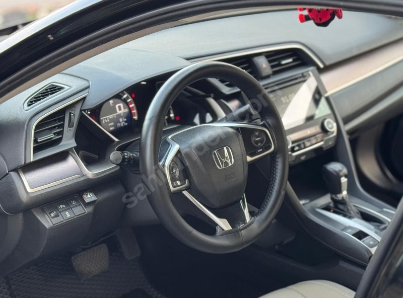 SAHİBİNDEN TEMİZ HONDA CİVİC AİLE ARABASI