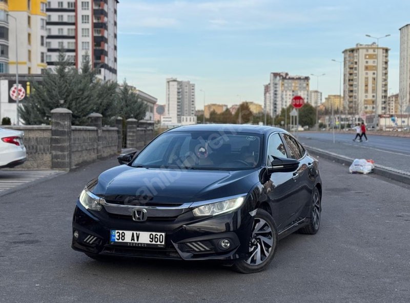 SAHİBİNDEN TEMİZ HONDA CİVİC AİLE ARABASI