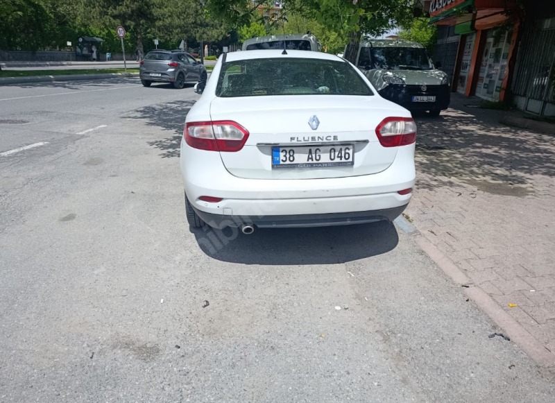 KREDİ KARTINA TAKSİTLE 2012 MODEL RENAULT FLUENCE MANUEL 110 BG