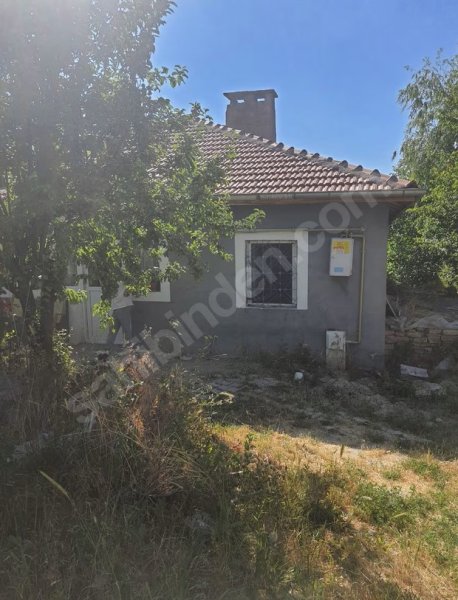 Akkışla merkezde 14 bin M2 bahçeli EV
