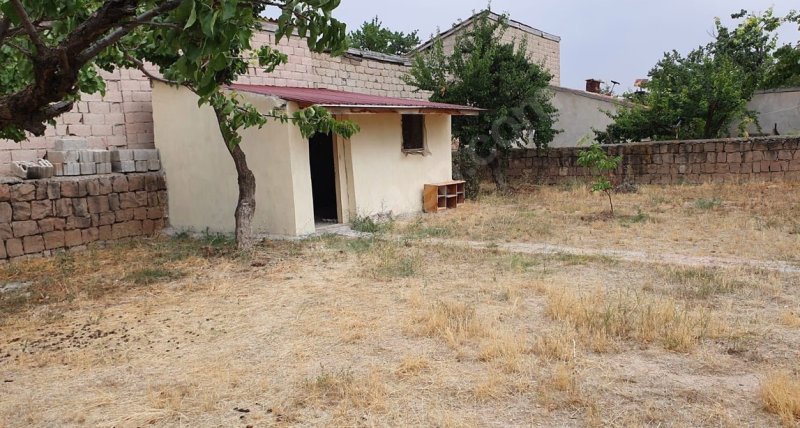 Sarıoğlan ilçesinde kiralık müstakil ev -