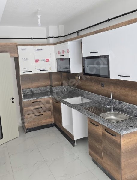 Küçükali'de Memur Aileye Sahibinden Kiralık/Masrafsız Sıfır 2+1