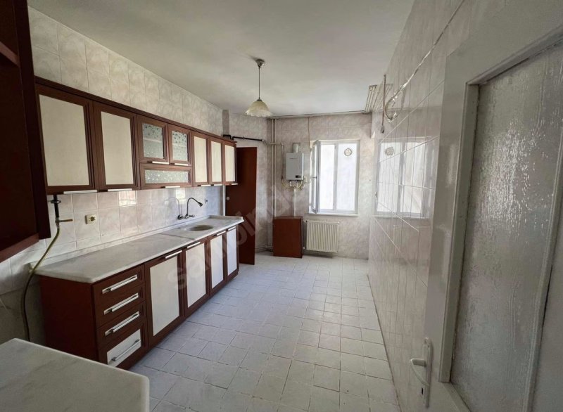 Sahibinden Hürriyet mahallesi Site içerisinde daire