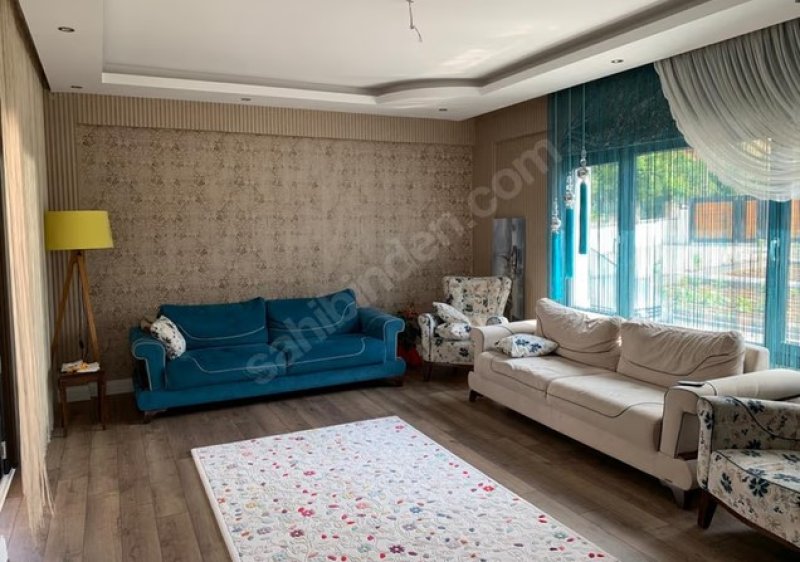 Bölgenin EN İYİ MANZARASINA sahip 6+1 odalı 1500m2 arsalı Villa