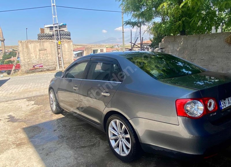 Değişensiz 1.6 TDI Otomatik Jetta