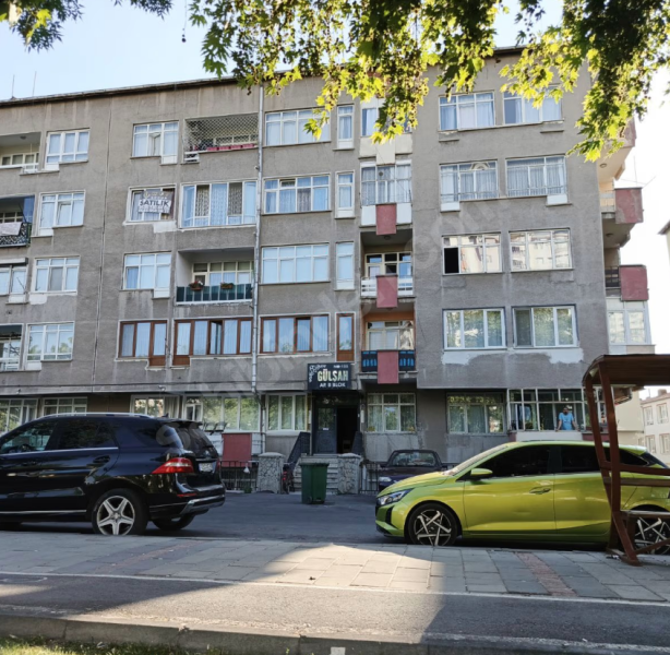 Nato Caddesi uygun ev
